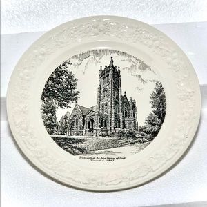Homer Laughlin Eggshell Decor Plate.